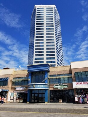 Exterior - Atlantic Palace on The Boardwalk Oceanfront Studio (Atlantic City)