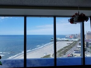 Interior - Atlantic Palace on The Boardwalk Oceanfront Studio (Atlantic City)