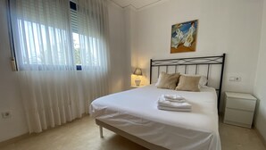 3 bedrooms, iron/ironing board, bed sheets - Riumar BL. b 1º SOLO FAMILIAS (Xeraco Playa)