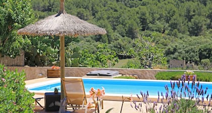 Historische Finca mit modernem Komfort und Panoramablick, Pool, Natur, WiFi