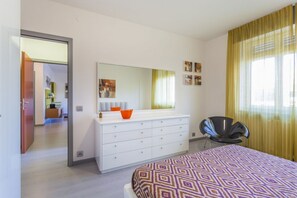 1 chambre, fer et planche à repasser, Wi-Fi