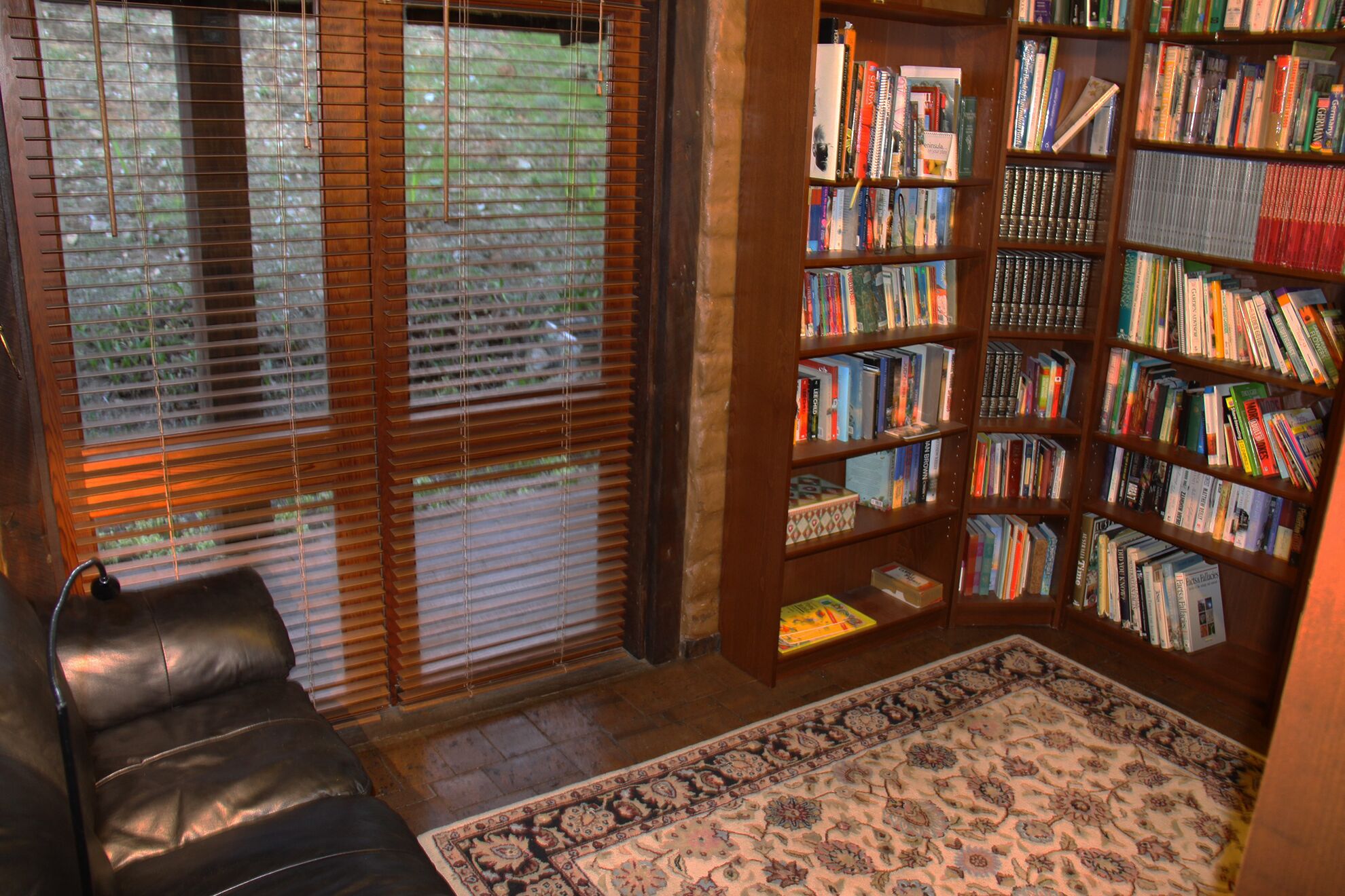 Secluded artistic earthen home offering spa luxury — image 30