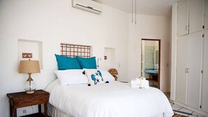 Room - 2BR · Steps to Malecón · Panoramic views ·  Private pool (Zona Central)