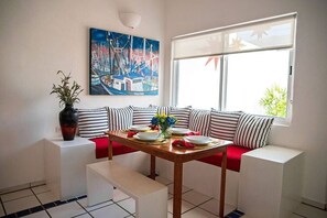 Dining - Casa Marysol (Zona Central)