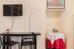 Interior - Renovated two-room apartment C. so Sempione & Cenisio! (Milano)