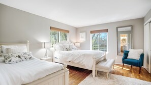 3 bedrooms, iron/ironing board, Internet, bed sheets