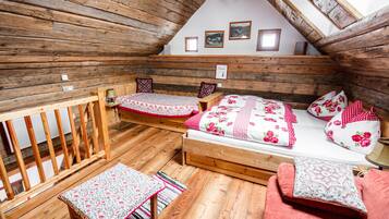 Zimmersafe, Bügeleisen/Bügelbrett, Reisekinderbett, WLAN