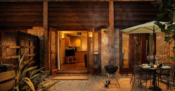 تناول الطعام بالخارج