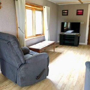 Smart TV, DVD player, books