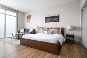 Iron/ironing board, free WiFi, bed sheets, wheelchair access
