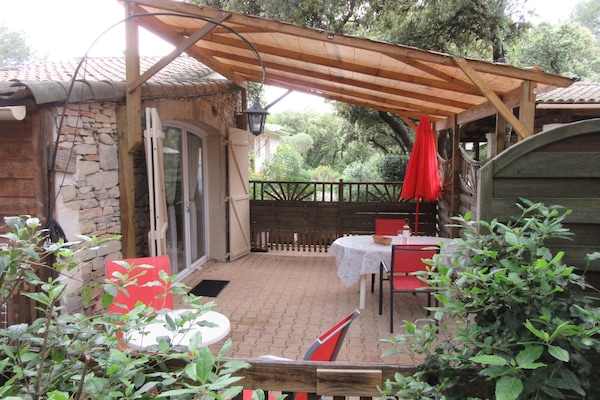 屋外ダイニングエリア