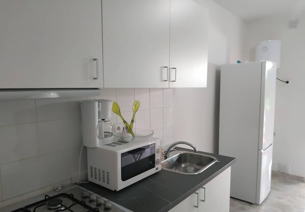 Mikrowelle, Kochgeschirr/Geschirr/Besteck