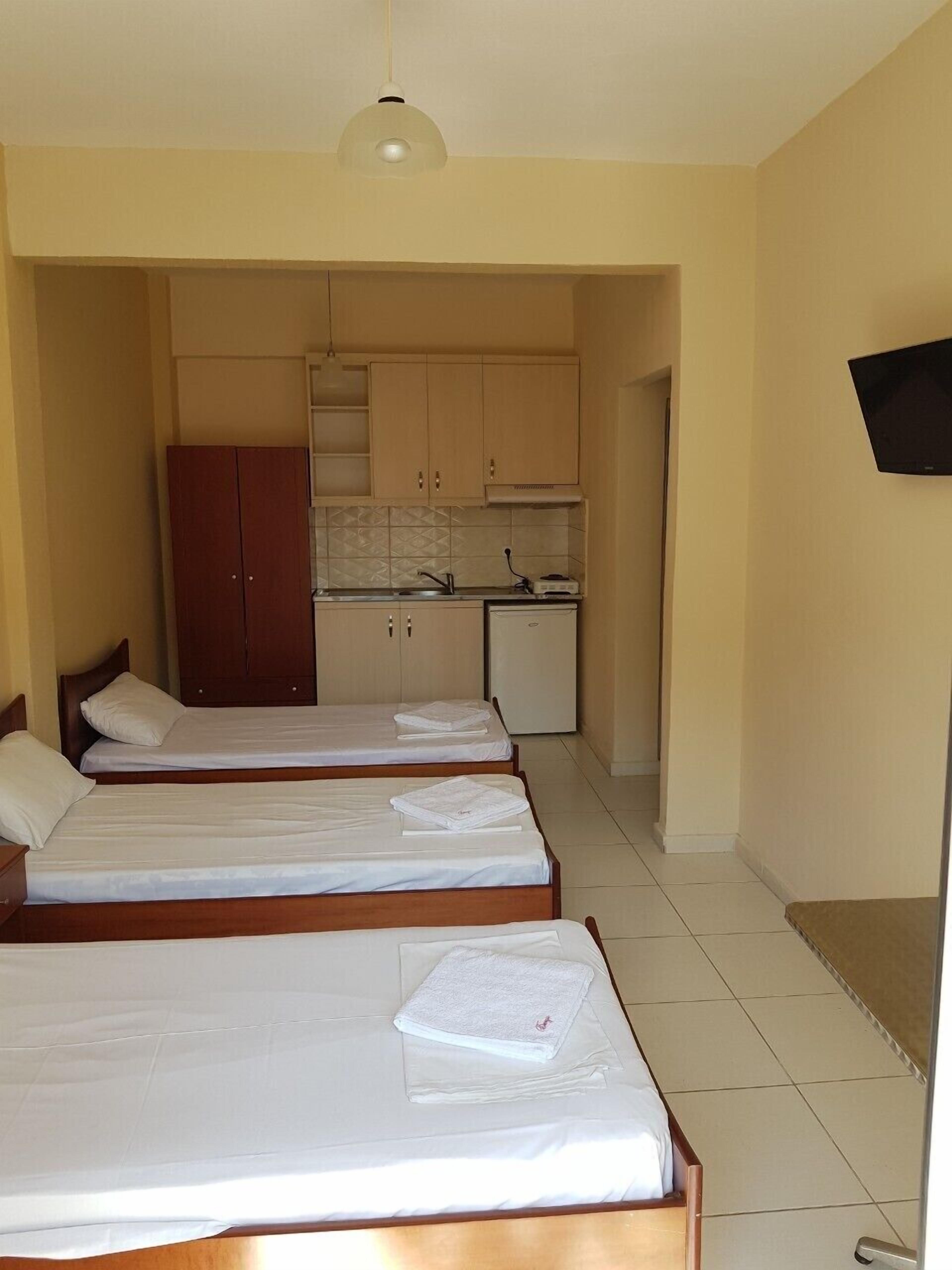 Standard Triple Room | Free WiFi, bed sheets