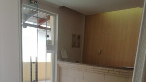 Gambar tidak terklasifikasi, 3 dari 12, tombol