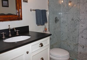 Bathroom - Beautifully decorated, and furnished two bedroom  5th floor condo..  WOW Just bring your toothbursh! (New Smyrna Beach)