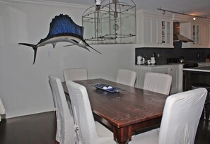 Dining - Beautifully decorated, and furnished two bedroom  5th floor condo..  WOW Just bring your toothbursh! (New Smyrna Beach)