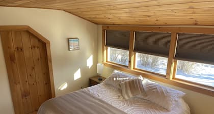 An Authentic Clean & Cozy Maine Homestay