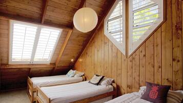 3 bedrooms, iron/ironing board, WiFi