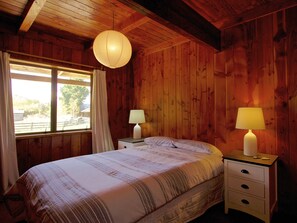 3 bedrooms, iron/ironing board, WiFi - Ti Kouka Chalet - Ohakune Holiday Home (Ohakune)