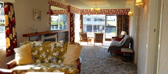 Bobs Bach - Mt Maunganui Bach