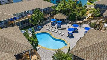 Indian Summer Community Pool Complex