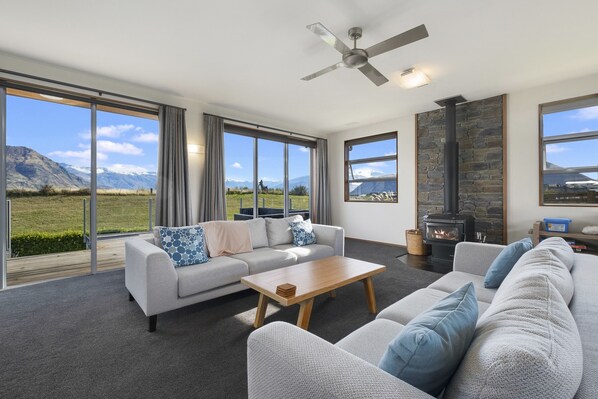 تلفزيون، برامج وأفلام نتفليكس، تنس طاولة، خدمات بث