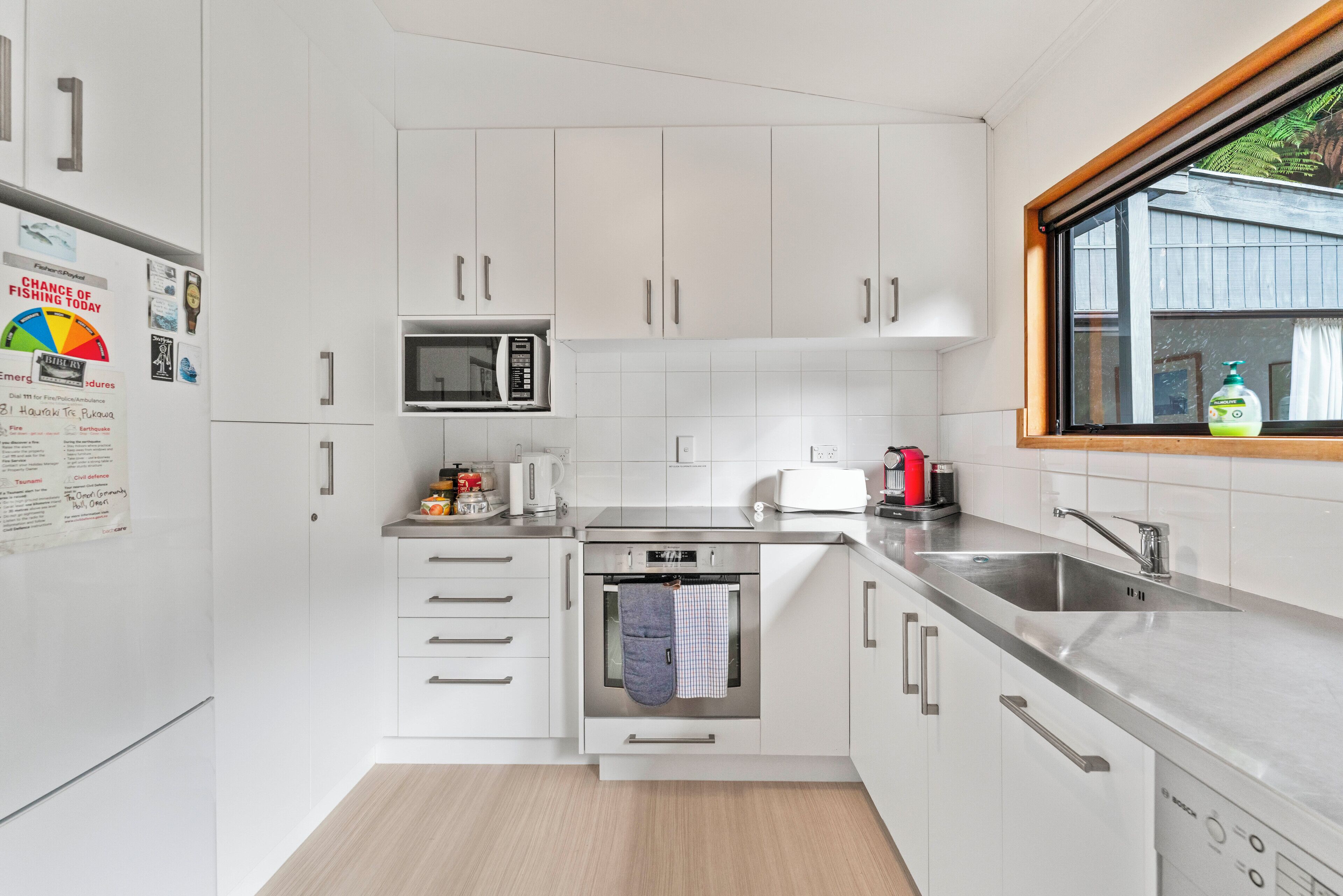 Réfrigérateur, micro-ondes, four, lave-vaisselle