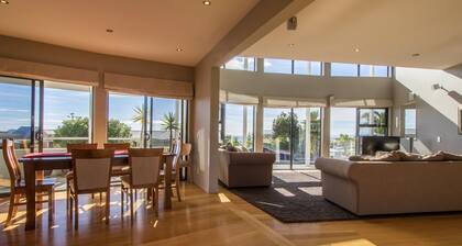 Sun, Sea, Sensational - Kaiteriteri Holiday Home