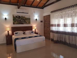 Premium bedding, pillow-top beds, individually furnished, bed sheets