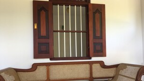 Unclassified image, 5 of 50, button - Illamperuma Villa holiday home (Weligama)