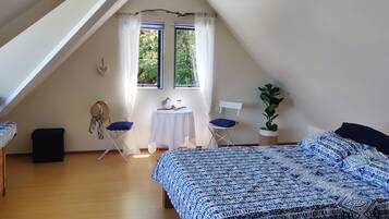 1 bedroom, iron/ironing board