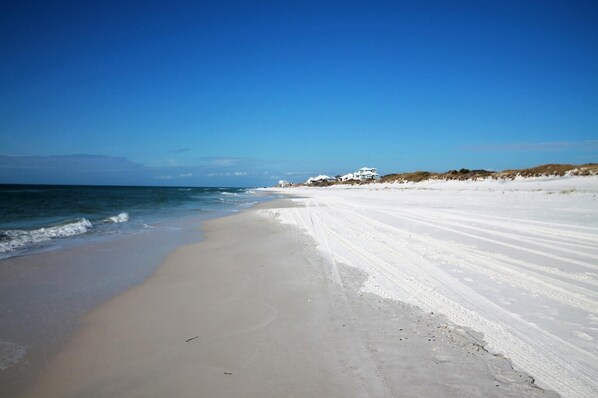 Beach nearby - SEACLUSION OFFERS GULF VIEWS & STEPS TO BEACH! 2 COMMUNITY POOLS! (Port Saint Joe)