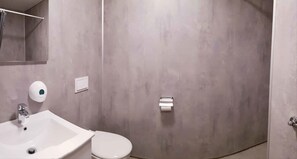 Room, 2 Single Beds | Bathroom