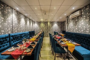 Restaurant - Hotel Grand Bhagwat (Udaipur)