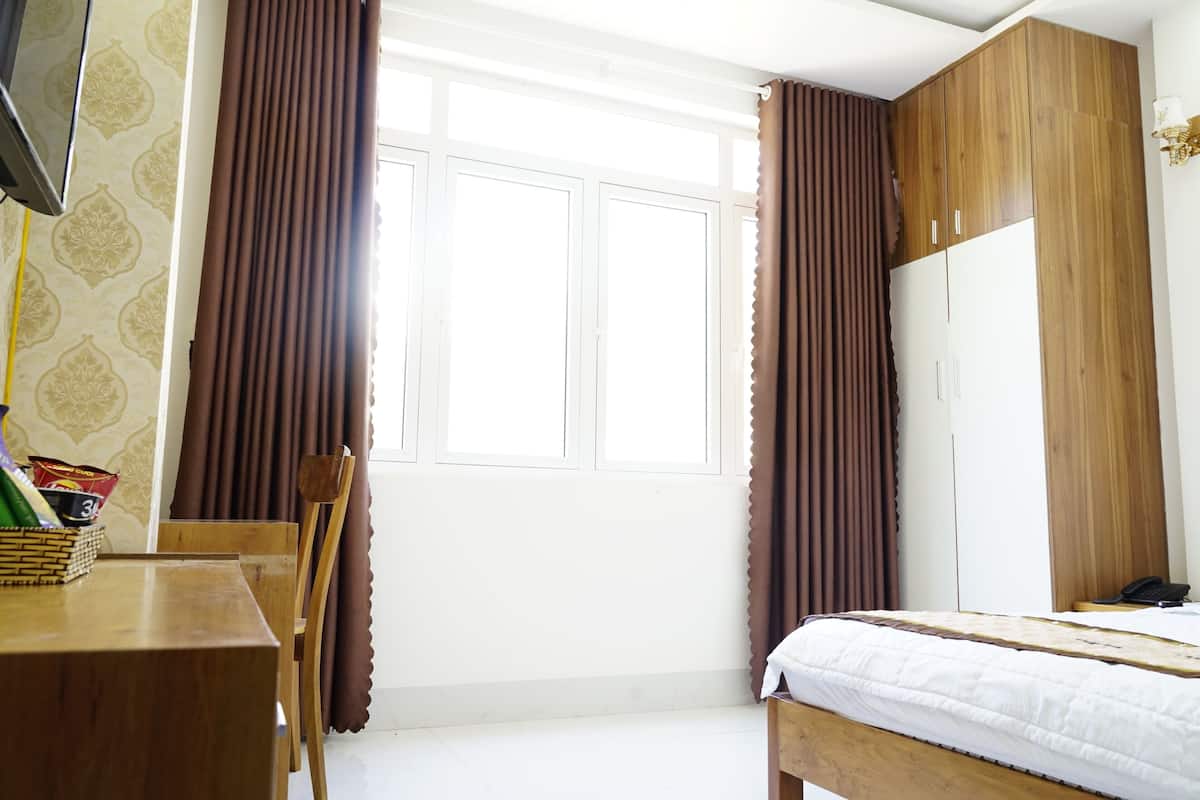 Deluxe Single Room, 1 Queen Bed, Mountain View | View from room