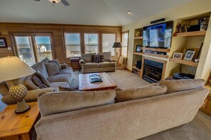 Fernseher, DVD-Player, Stereoanlage