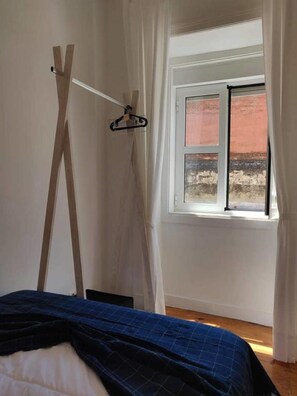 2 bedrooms, iron/ironing board, WiFi, bed sheets - Paço da Rainha Apartment (Lisboa)