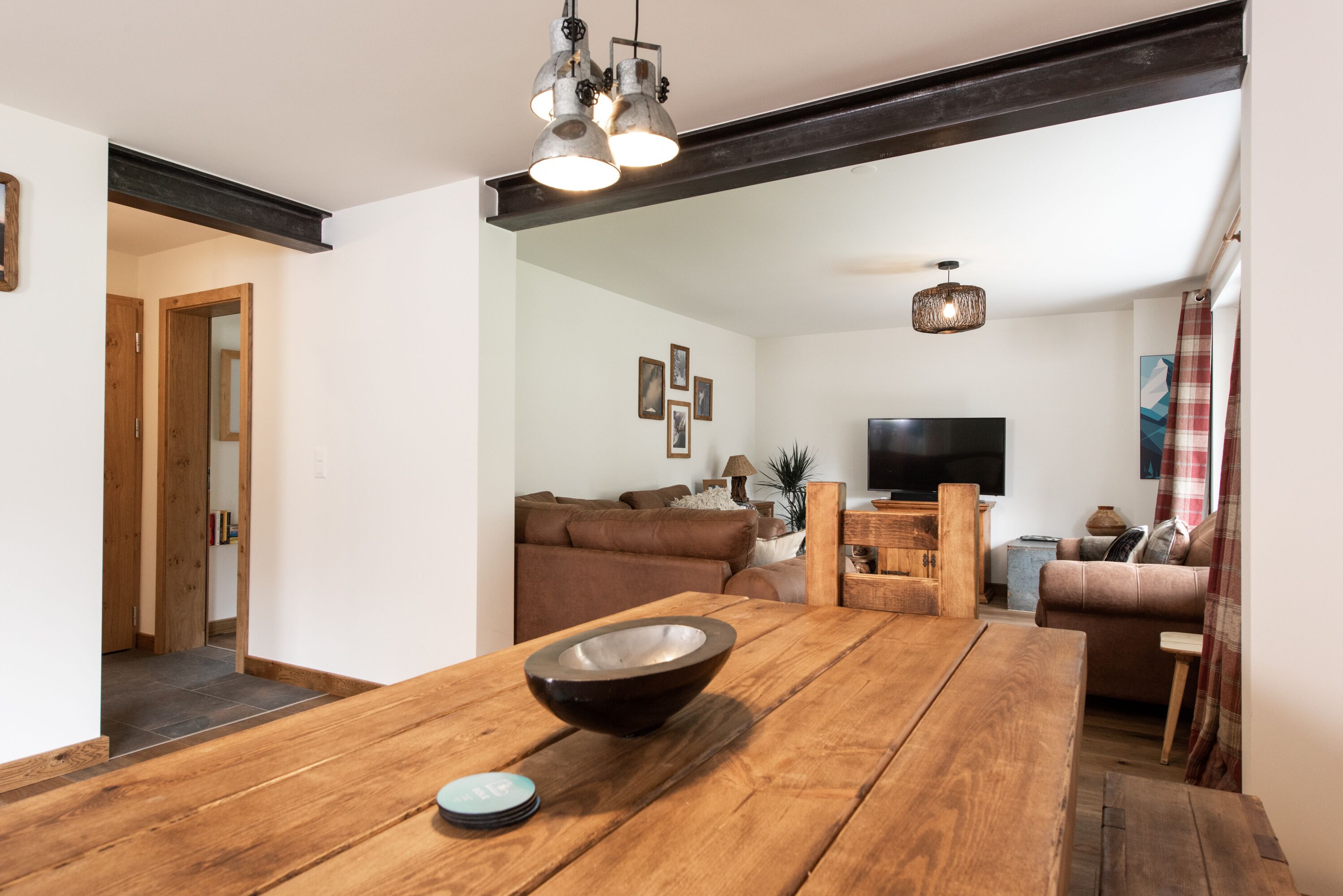Smart-tv, boeken en een stereo