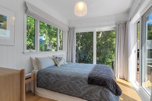 4 dormitorios, tabla de planchar con plancha, wifi y ropa de cama