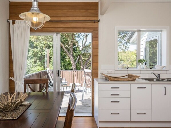 Dining - Blue Peter - Opua Holiday Home (Opua)