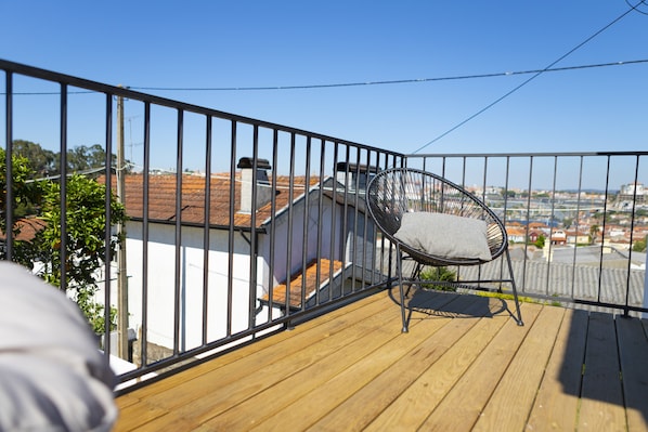 Apartment, 2 Schlafzimmer, Balkon, Flussblick | Balkon