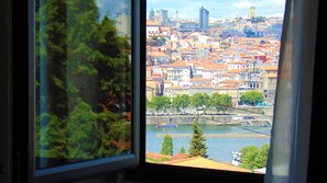 Apartment, 2 Schlafzimmer, Balkon, Flussblick | Blick auf das Wasser