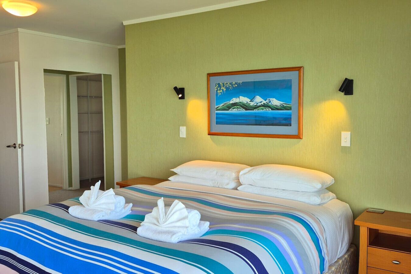 3 bedrooms, desk, iron/ironing board, WiFi