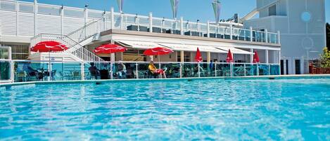 Indoor pool, outdoor pool