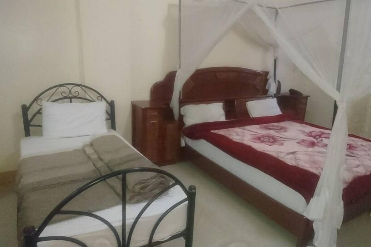 1 bedroom, desk, rollaway beds, free WiFi