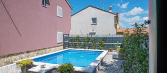 Apartment with private pool, little paradise