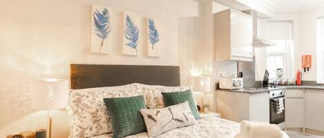 Apartment | 1 bedroom, iron/ironing board, free WiFi, bed sheets