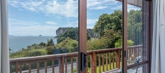 La retraite - Front Beach Bach