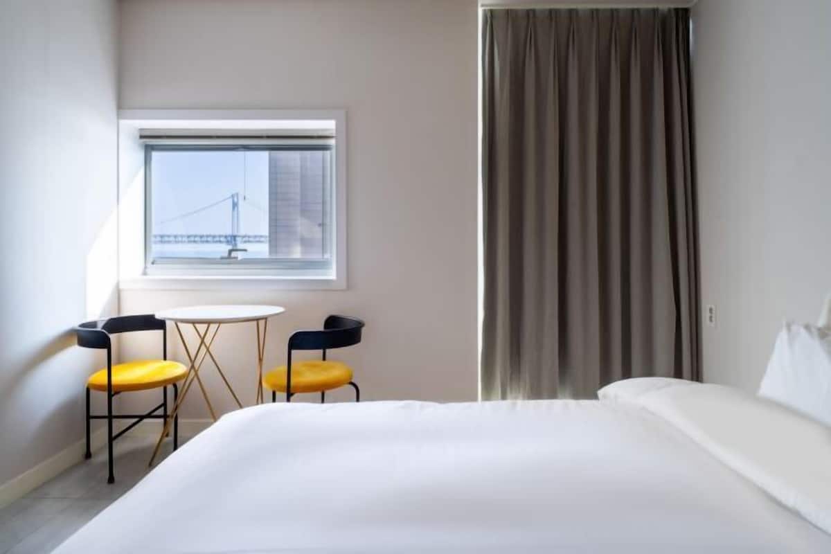 1 bedroom, down comforters, individually decorated