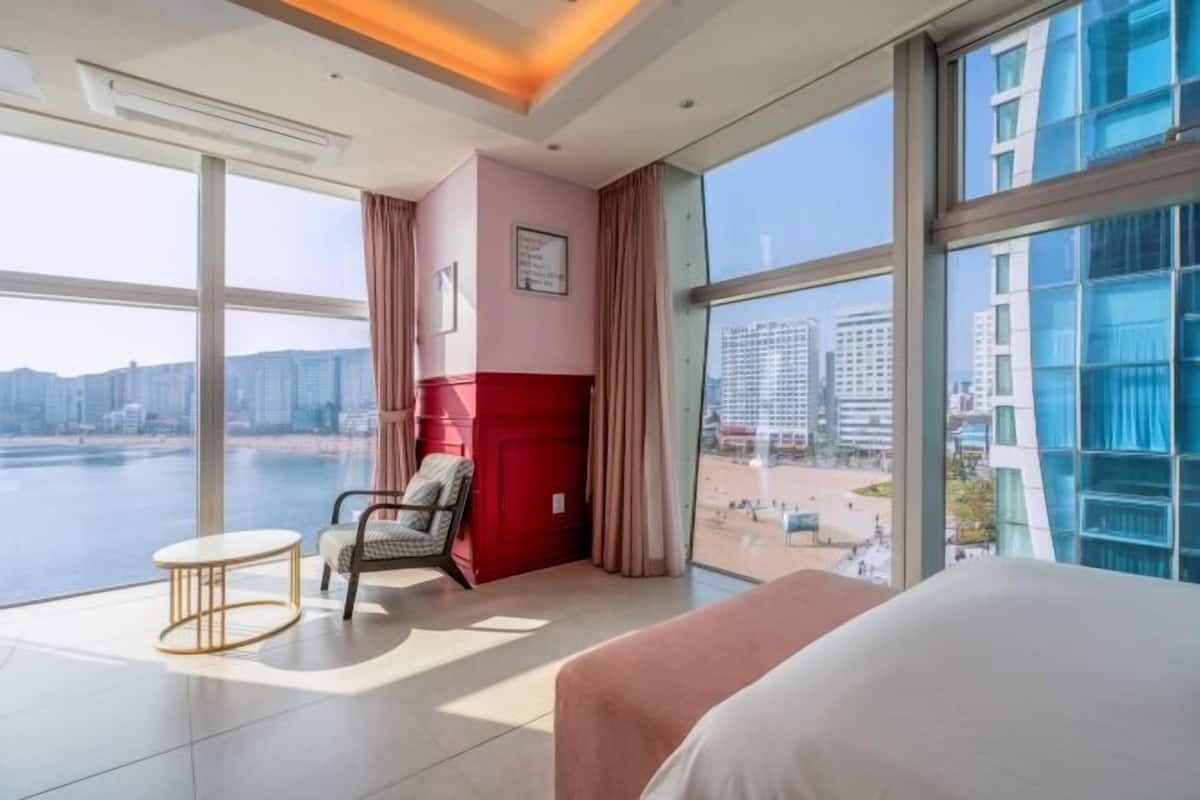 1 bedroom, down comforters, individually decorated